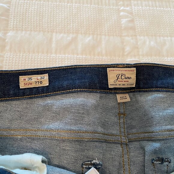 J. Crew Men's Jeans, Style 770 Straight, 35"x32", Dark Wash - Picture 3 of 4